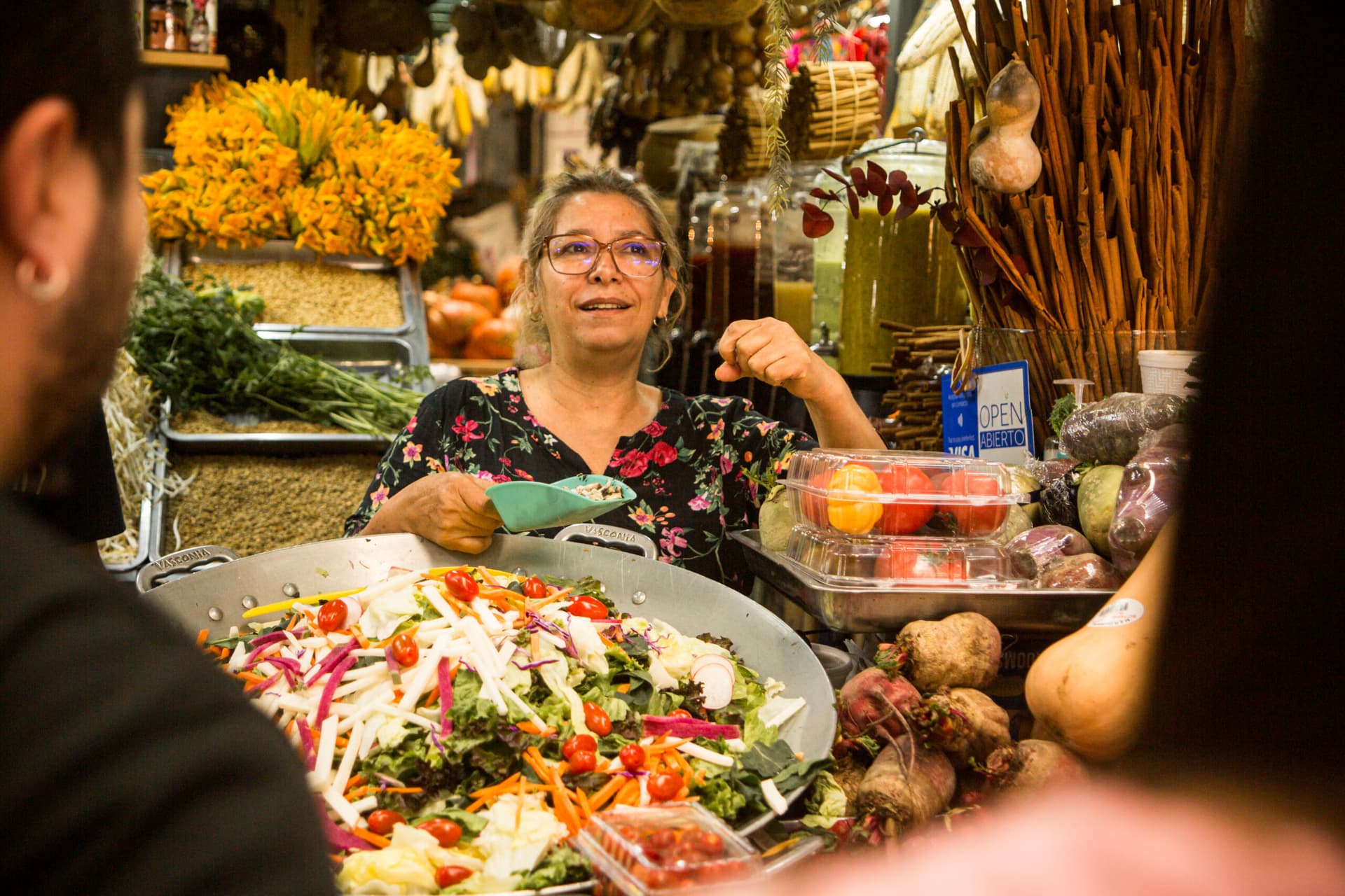 Adventure in Mercado de Jamaica — photo 1 of 10