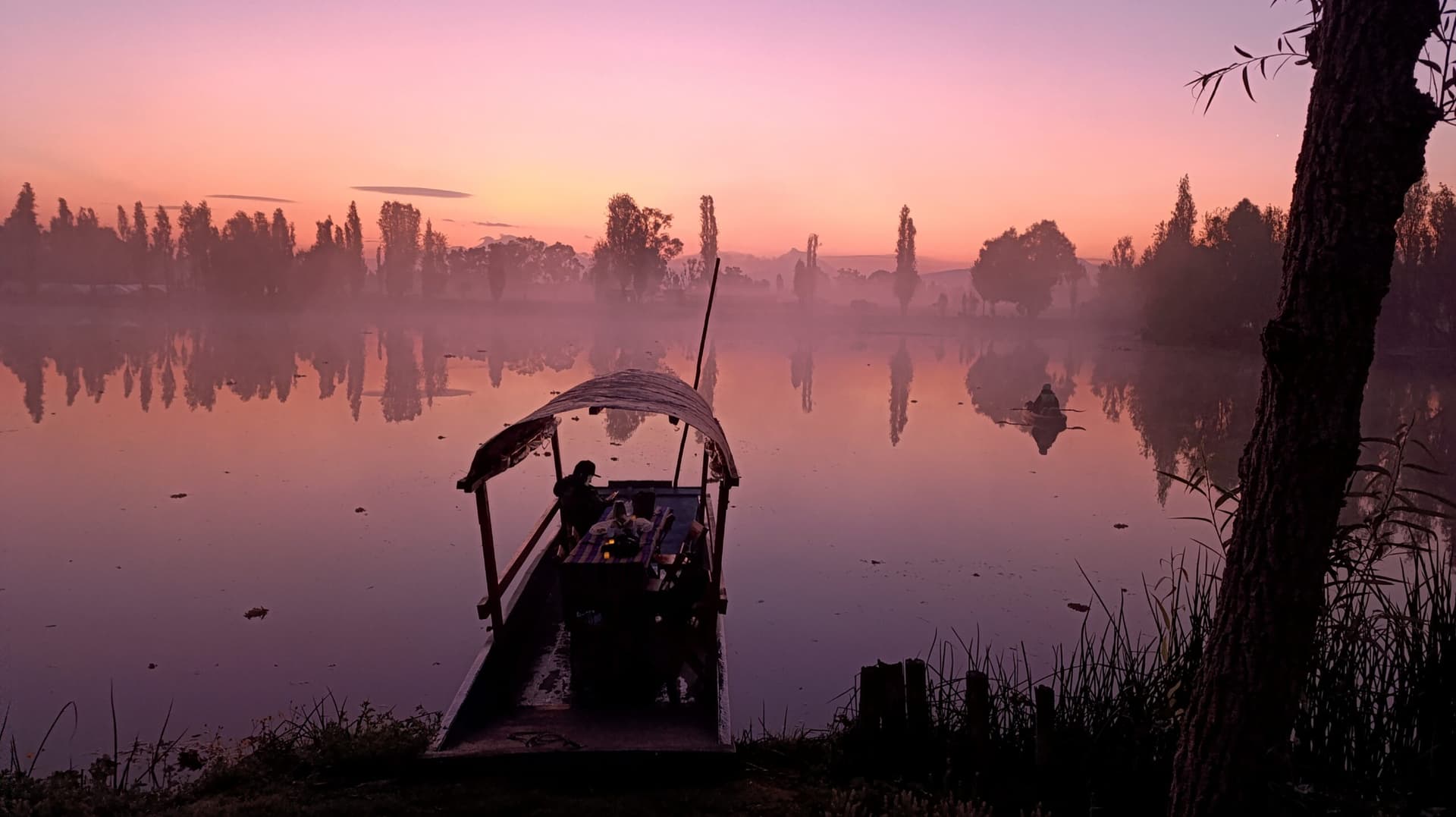 Sunrise in Xochimilco — photo 1 of 10